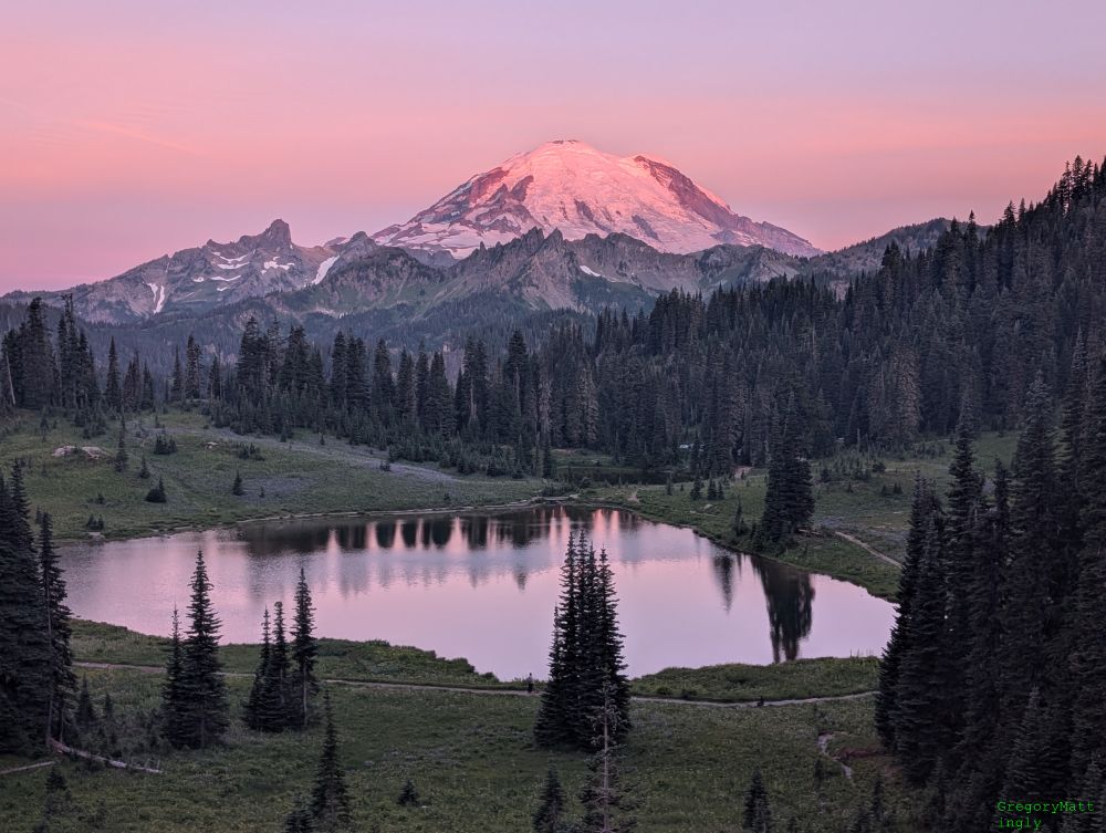 Mt Rainier Sunrise